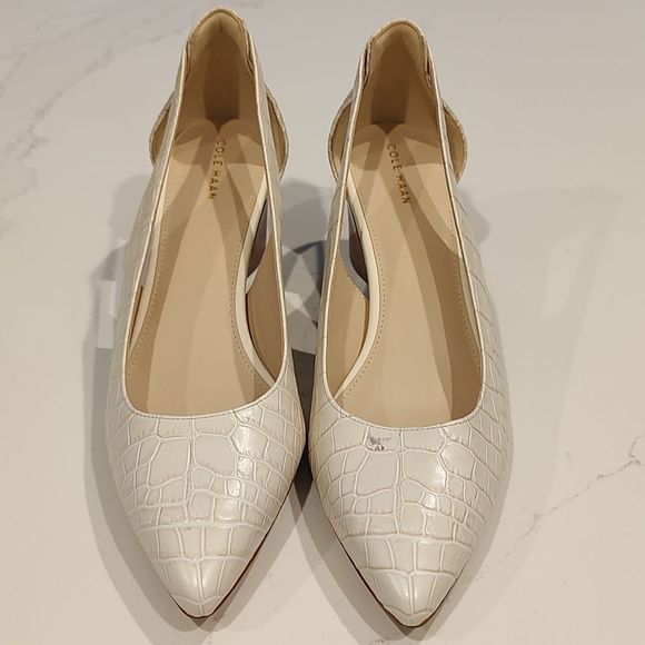 Cole Haan Emilee Leather Croc Embossed Side Cut Out Stacked Block Heel Pumps - Picture 2 of 13